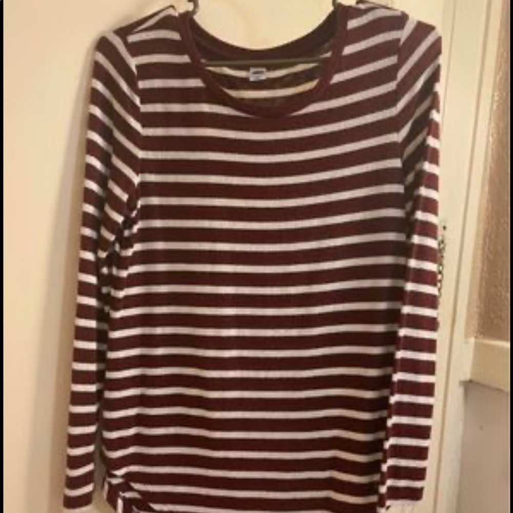 Old navy stripped long sleeve shirt
